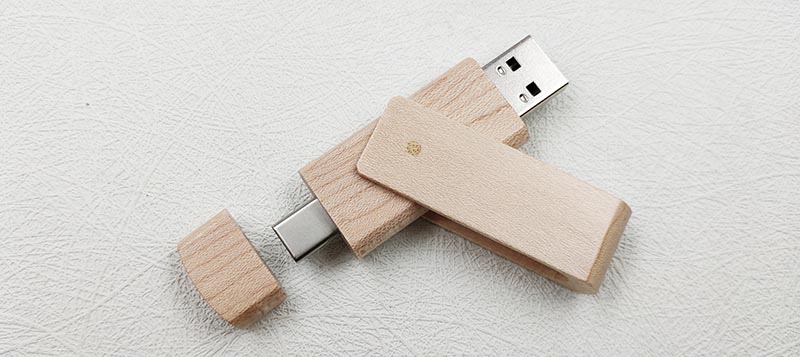 wood swivel usb c flash drive