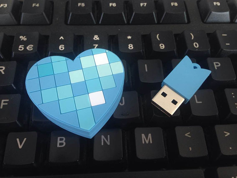 custom rubber usb memory sticks